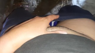 Ich habe mich mit meinen Eltern in eine Scheune im Dorf zurückgezogen, um zu masturbieren - IkaSmokS