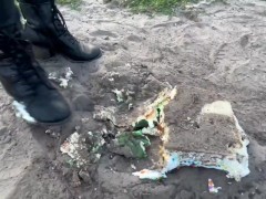 Cake crushing - Screenshot 2 of 16 - Dirty Feet