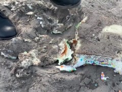 Cake crushing - Screenshot 3 of 16 - Dirty Feet Slave