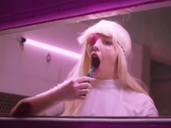 Barbie vai ao Hospício