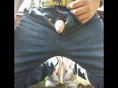 Pissing outside - Screenshot 6 of 16 - Outdoor