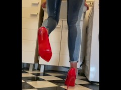 Wetting extremely Jeans and Red classic High Heels and play with Pee