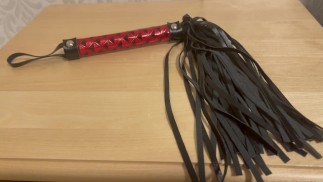 Пора проверить прикроватную тумбочку сводной сестры