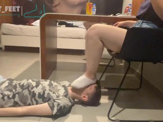 穿着白袜子的足部崇拜