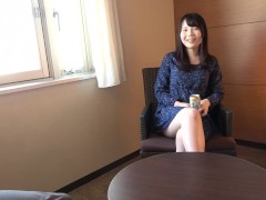 友人と居酒屋でナンパした上京したての田舎娘と３P！ 今では希少の未処理の剛毛マンコの持ち主 7/16