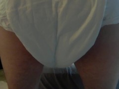 USING MY DIAPER - Screenshot 10 of 16 - Dl