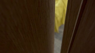 Сводная сестра в ванной, может, пора проверить ее комнату?