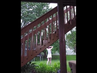 striping, kink, vertical video, backyard