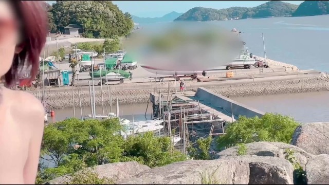 【4K高画質】Fカップ変態熟女が数人の男性にバレて見られながら野外露出オナニー＆放尿🤗💖指入れたままの大量潮吹き後はノーブラ・ノーパン帰宅🥰日本人/人妻/巨乳/パイパン/無修正/変態/中出し