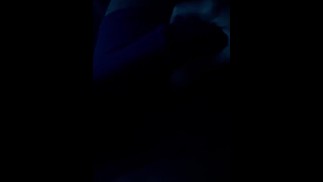 穿着平角裤抚摸着，想着那紧绷的肥肉温暖的阴户紧紧抓住我多汁的长鸡巴