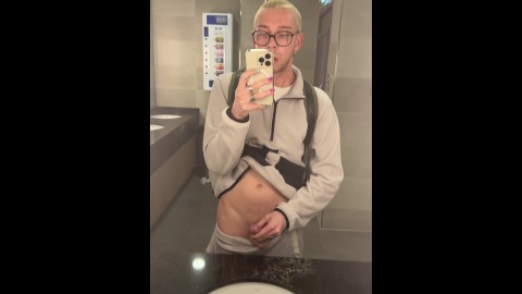 Twink cumming  at public toilets in tracksuit