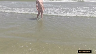 Румынское порно я трахаю свою жену в ее мокрую киску на нудистском пляже на глазах у всех