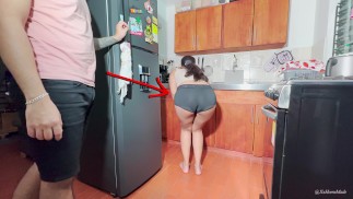 Новая горничная в доме моих родителей меня очень возбуждает!