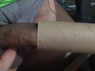 Der Toilettenpapierrollentest Blieb an Meinem Schwanz Hängen!