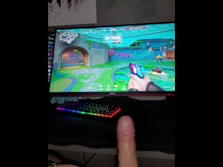 Bouncing Cock whilst Playing Game