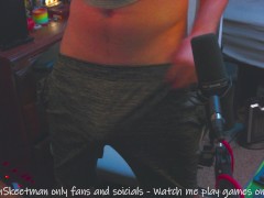 Quick Dick Flash in My Tight Shorts On Webcam