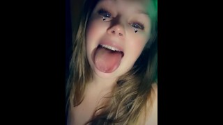 Deep throat clip on a rainbow cock pop message if interested in the video of what else I do with!