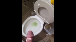 Pissin dans eux gens maison (CORRECT)