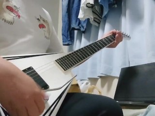 Harmonic Squeal Guitar