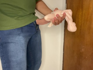 Traindo Minha Esposa Médica com Sua Boneca Barbie