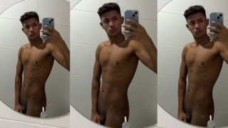 Negão latino muito gostoso com um lindo pau preto gostoso pronto para você ficar satisfeito