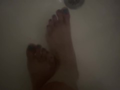 bath toes - Screenshot 2 of 16 - Bath