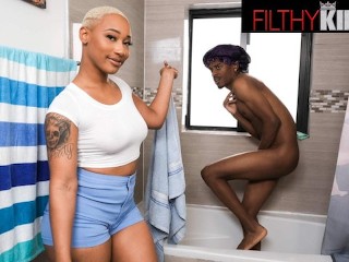 FithyKings - Ma Nouvelle Belle-mère Veut Mon Sperme Dans SA Chatte Pour Tomber Enceinte