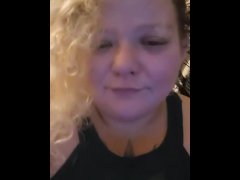 Blowing Bitch - Screenshot 5 of 16 - Smoking Bbw