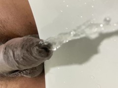 Peeing - Screenshot 6 of 16 - Squirt