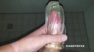 Sperma in meinem Sexspielzeug mit stöhnendem Orgasmus
