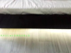 Me masturbo mientras veo a mi novia follar con su macho