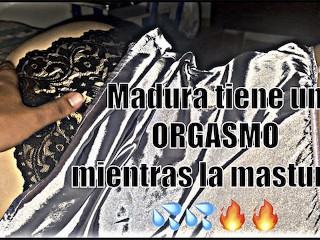 MEU IOGURIN ME MASTURBA MUITO BEM ATÉ EU ATINGIR O ORGASMO - USE FONES DE OUVIDO