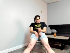 Leg Shaking Orgasm After Napping - Screenshot 5 of 16 - Male Feet