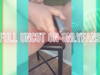 Бритье гладкого члена и яиц так приятно!