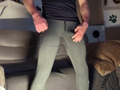 Cock ring leads to intense, moaning cumshot - Screenshot 4 of 16 - Leggings