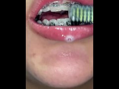 Mira como me lavo los dientes, casi me vomito🔥