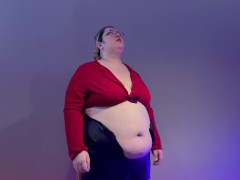 I'M NOT FAT... THE SKIRT IS TOO SMALL