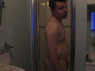 Паук в душе наблюдает за мной.