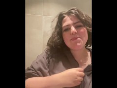 Pay up piggie. Twitter: kittylavignexo