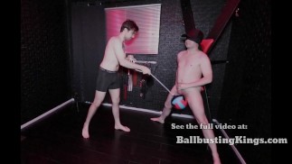 "Качающиеся шары" - Превью Ballbusting Kings