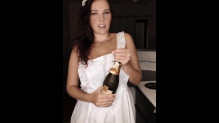 Natural Titties And Curvy Aussie Redhead Squirting Strawberries And Cream