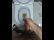 Preview 3 of мастурбировать и кончить в клубном туалете