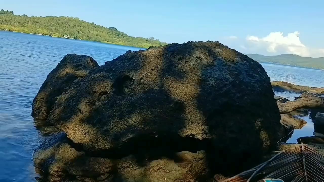 Nag sarili sa tabing dagat si Student Pinay dahil sa kakapanood ng porn na  horny tuloy