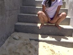 ビーチバレー🏐中、海辺でこっそりおしっこ⛱ 5/16