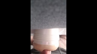 Мой первый камшот от Fleshlight