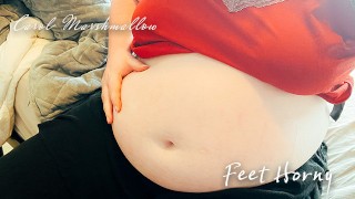 SUPER FAT TRANS lindos pezinhos, hidratar os pés, barriga ENORME e masturbação!