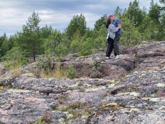 Секс секс на камнях, красивая девушка на природе - Screenshot 2 of 16 - минет
