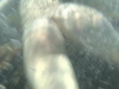 Я плаваю голая и показываю свои дырочки - Screenshot 9 of 16 - Public