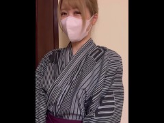 【縦動画】激かわ浴衣彼女のおまんこに騎乗位で大量中出し/日本人カップル/素人 - Screenshot 2 of 16 - Creampie