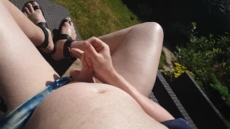 Пухлый Топлесс Сад Дрочит